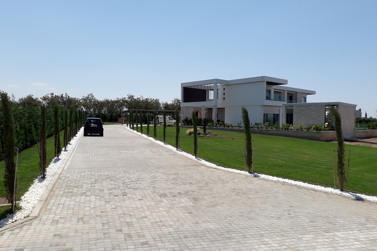Project Private Villa